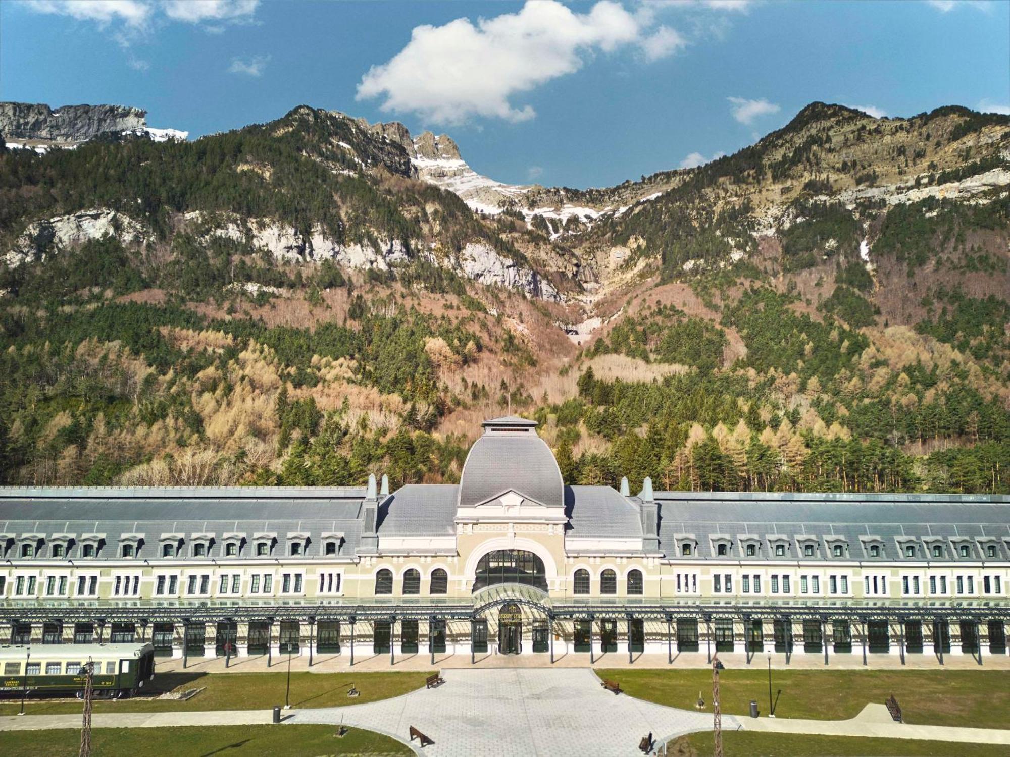 Canfranc Estacion, A Royal Hideaway Hotel - Gran Lujo Esterno foto